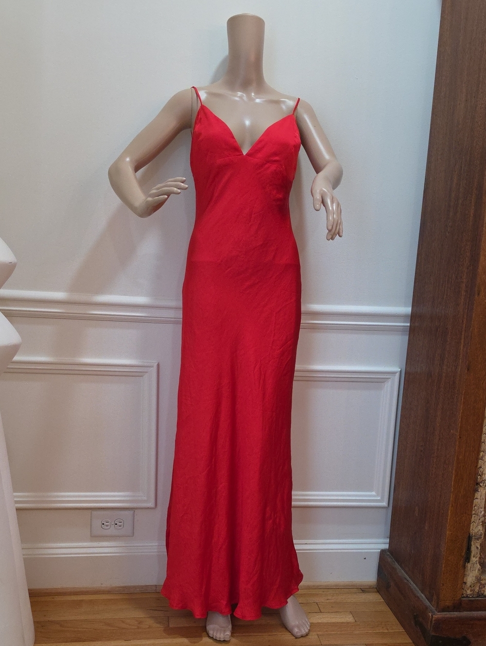 Bardot Red V‑Neck Slip Maxi Dress. N.W.T.